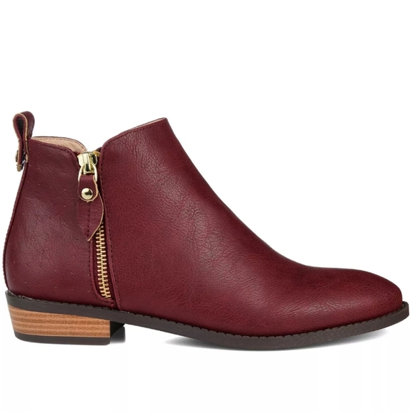 Journee Collection Ellis Ankle Bootie Wine -8 - Picture 2 of 7